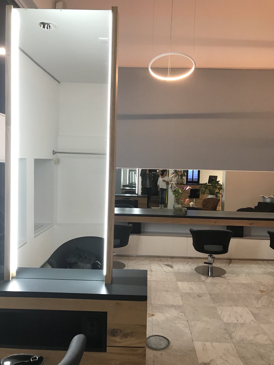 KappersHip's tweet photo. Hip kappers heropening is een feit ;
Hobbemastraat 5 , 1071 XZ .Ambassador voor Keune op een geweldige lokatie bij de Pc Hoofdstraat , A’Dam https://t.co/jiOmnssHKm