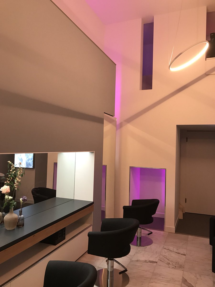 KappersHip's tweet photo. Hip kappers heropening is een feit ;
Hobbemastraat 5 , 1071 XZ .Ambassador voor Keune op een geweldige lokatie bij de Pc Hoofdstraat , A’Dam https://t.co/jiOmnssHKm