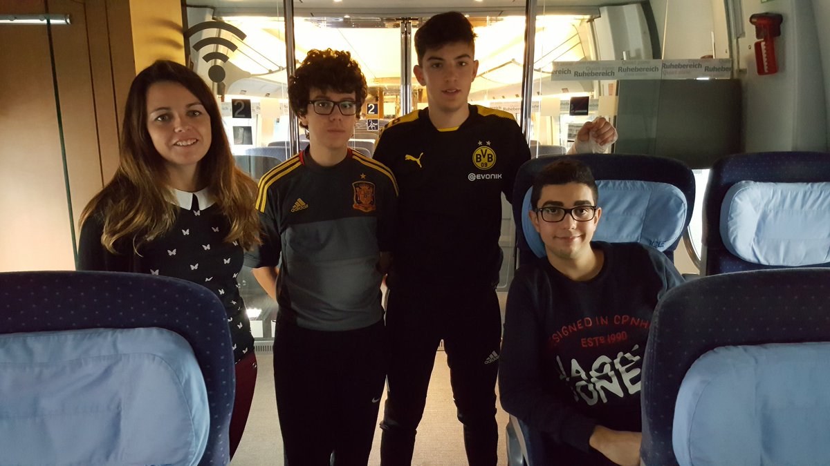 queiruga's tweet photo. #EuropeanSTEMLeague Spanish Team returning... thank you very much for this experience @ScienceonStage ⚽️😄 in Dortmund https://t.co/92OLN6YAqp