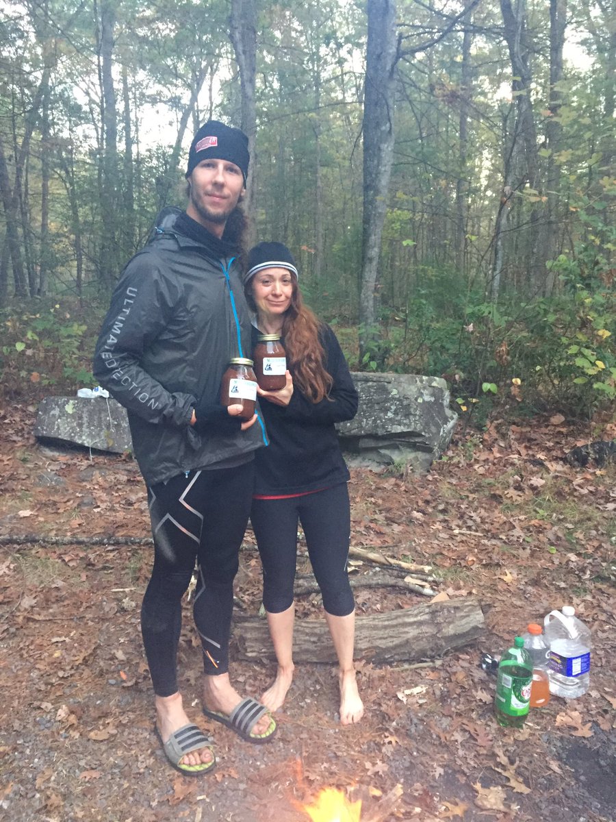 TWOT100's tweet photo. #HotTWOT2017 finishers Dani Seiss and TJ Theis. #4loops https://t.co/ijo40Z36kC