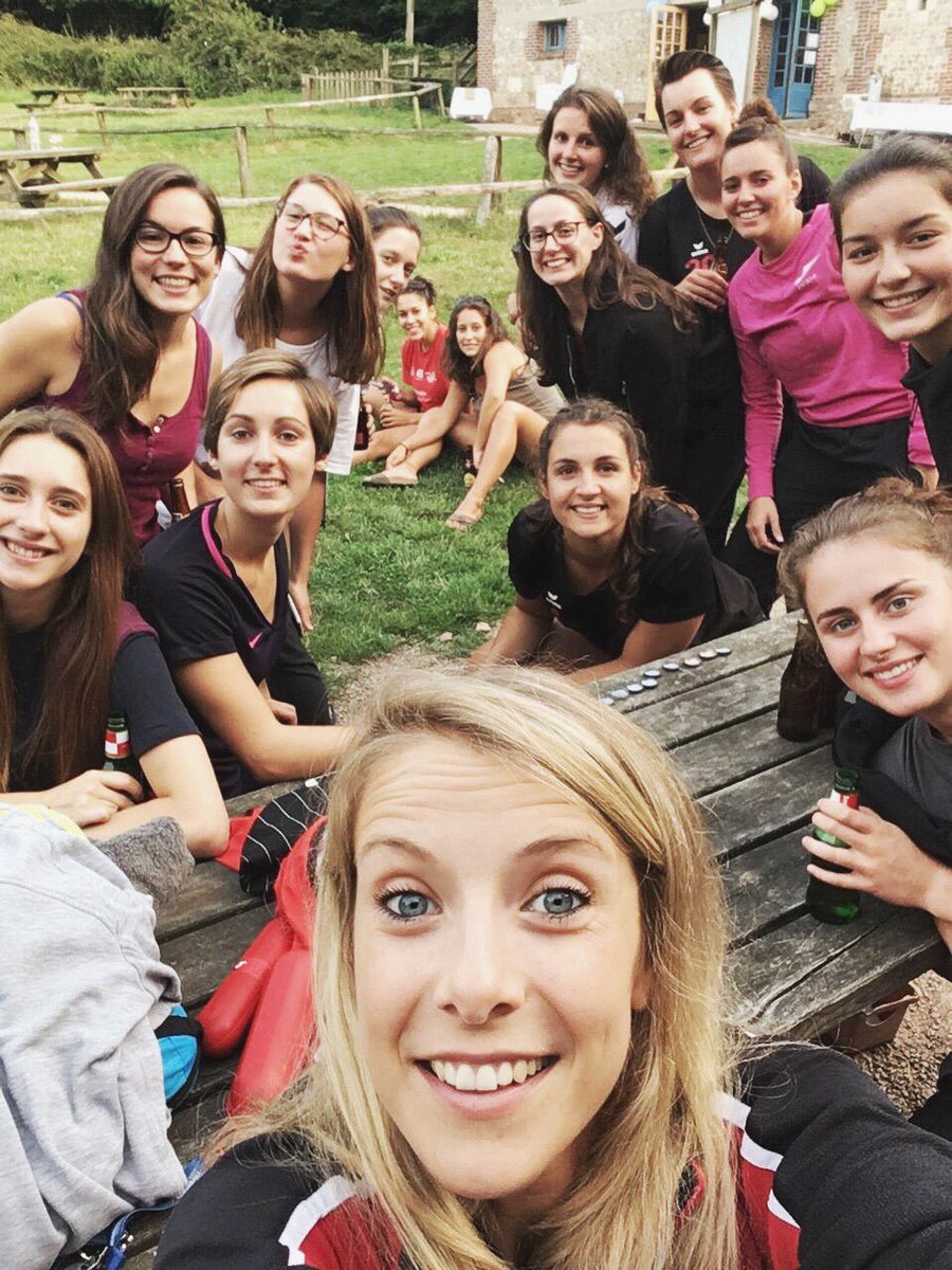 SPIrouen's tweet photo. Notre équipe de filles du @RouenHandball !
Victoire sur les Bretons du Roz Hand : 26-24
Fier de les soutenir ! Fier d'être @Rouen ! #SPI76 https://t.co/219UDBcWf5