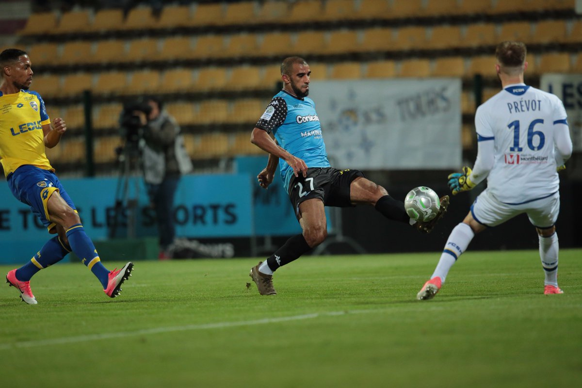 ToursFC's tweet photo. 📷 Les photos du match contre @FCSM_officiel 
🔗 https://t.co/POlW4tY8Nl  
➡️ #TOURSFCSM
👤 © Franck Lavis https://t.co/jAT6cFQ8mT