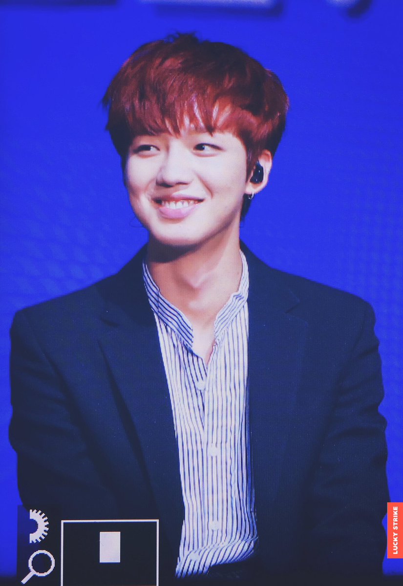 luckystrike_ym's tweet photo. 171022 first 팬미팅 #임영민 #LimYoungmin #MXM @bnmboysofficial @BN_Music
임영민 귀여워\(//∇//)\ https://t.co/4ZHxbj4D2F