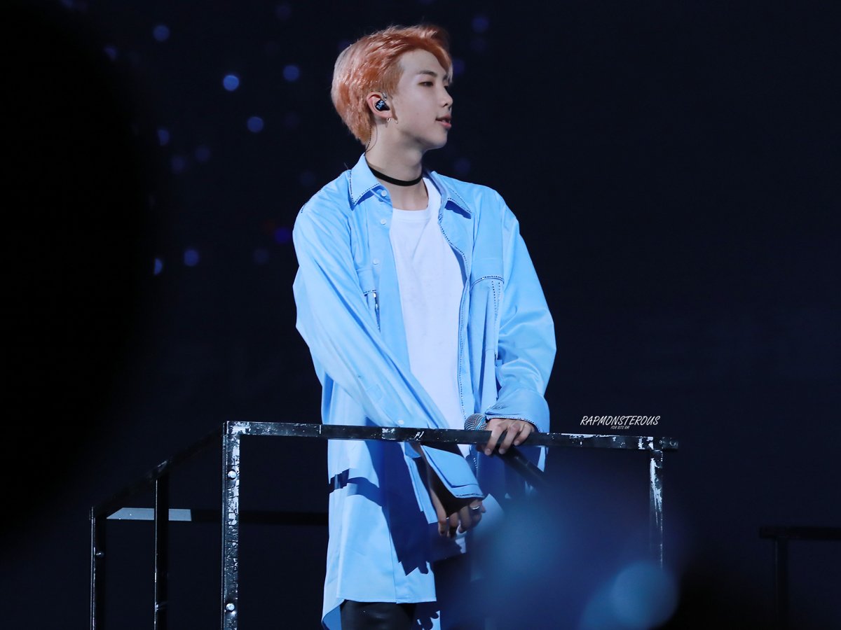rmstrs940912's tweet photo. 151017 윙즈 인 오사카❤️
너만 보고있으면 웃을 수 있다.
#남준 #BTS #랩몬스터 #RM #Rapmonster #방탄소냔단 https://t.co/cKx8FqhLhx