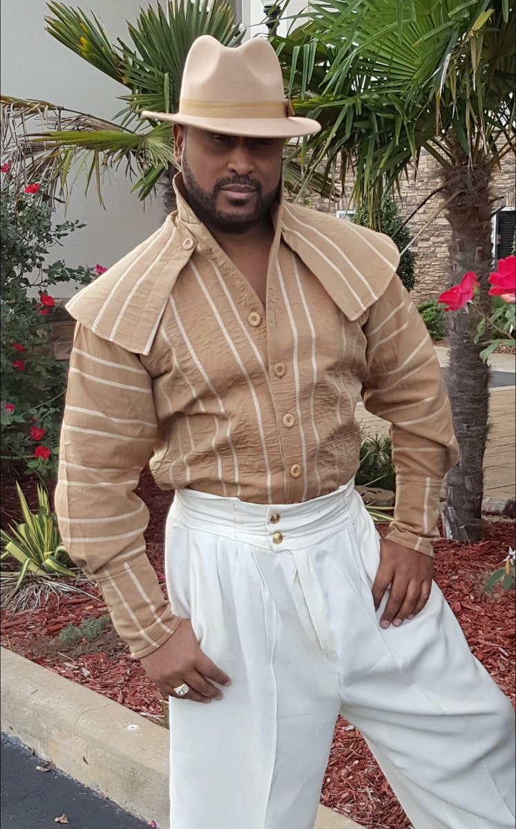 tobbytheking's tweet photo. Special Thanks- Mrs Julia McCurdy for Custom Designing my SHIRT for last night's Calendar Premiere! #Mensfashion #customdesigning #ThankYou https://t.co/MwUIq7wyiM
