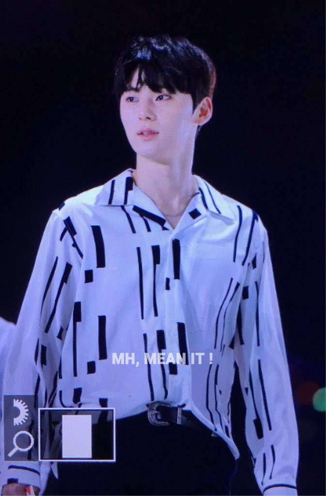 meanit_mh's tweet photo. 171022 BOF #워너원 #Wannaone #황민현 #Minhyun 오프닝부터 난리 났찌 https://t.co/RXRWqA0VuR