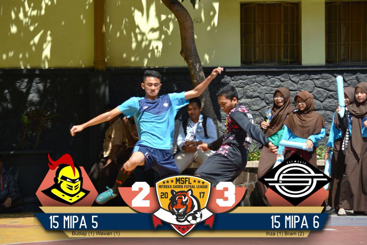 osismisa's tweet photo. Tidak berhenti sampai disitu,
#MSFL2017 masih berlanjut. Kali ini 15 MIPA 5 melawan 15 MIPA 6! https://t.co/f3zd7tgoBw