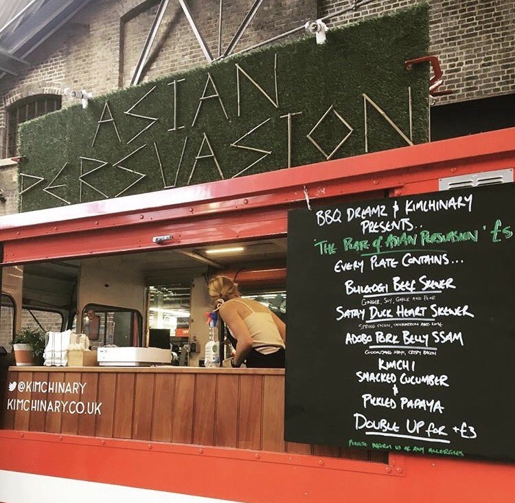 OMDhotdogs's tweet photo. So much gr8 food at @KERB_ #KERBis5 this wknd! Tough to pick a fav, for me its either @BbqDreamz x @kimchinary or @motherclucker x @WMCJ_LDN https://t.co/nwy1usE0qg