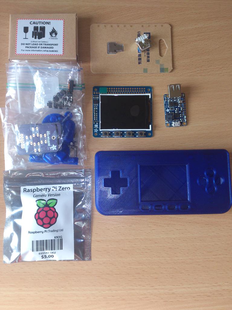 frthery's tweet photo. WORK IN PROGRESS - KIT PIGRRL ZERO en cours de montage! Merci à @RankXeroxZ pour le prêt. https://t.co/F6jY2epAWc