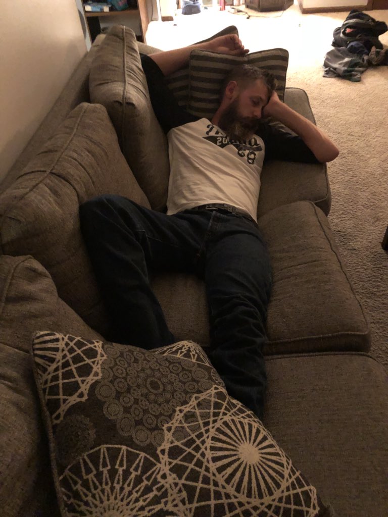 melting_meadows's tweet image. 6 months of dating #newbeard. I’m gonna keep him.