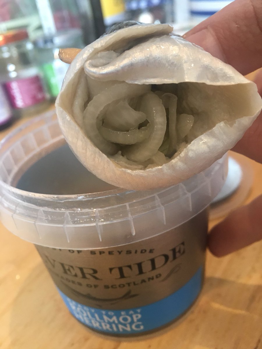 Juicy_Fish's tweet photo. .@silver tide #rollmops - very stringy and not very fresh tasting... pleasant on its own 3/5 https://t.co/6gCrD5B5jF
