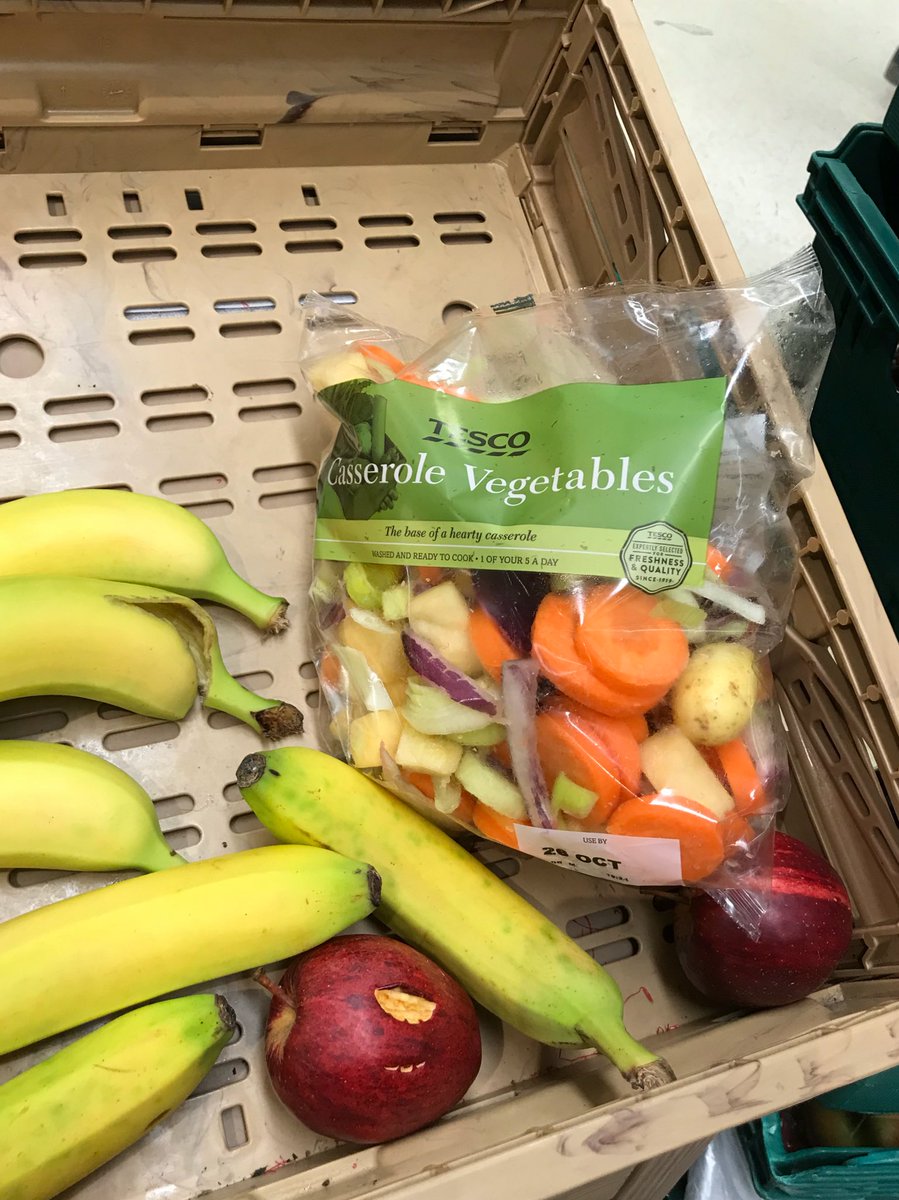 DadAndTwo's tweet photo. Please help yourself to a healthy snack for your kid. #EveryLittleHelps #NoNotThat https://t.co/dYMzPnImXB
