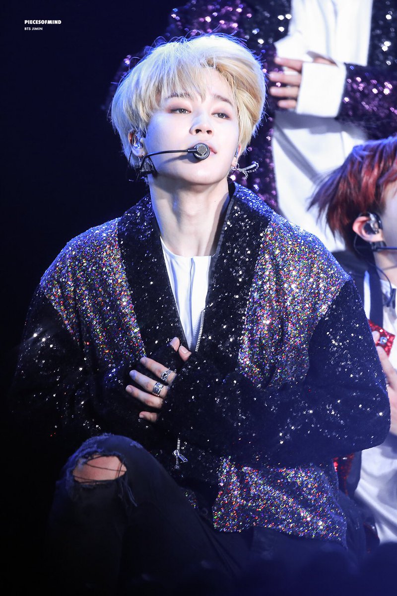 piecesofmind_jm's tweet photo. #JIMIN #지민  @BTS_twt 171022 https://t.co/uXXtmRv6cE