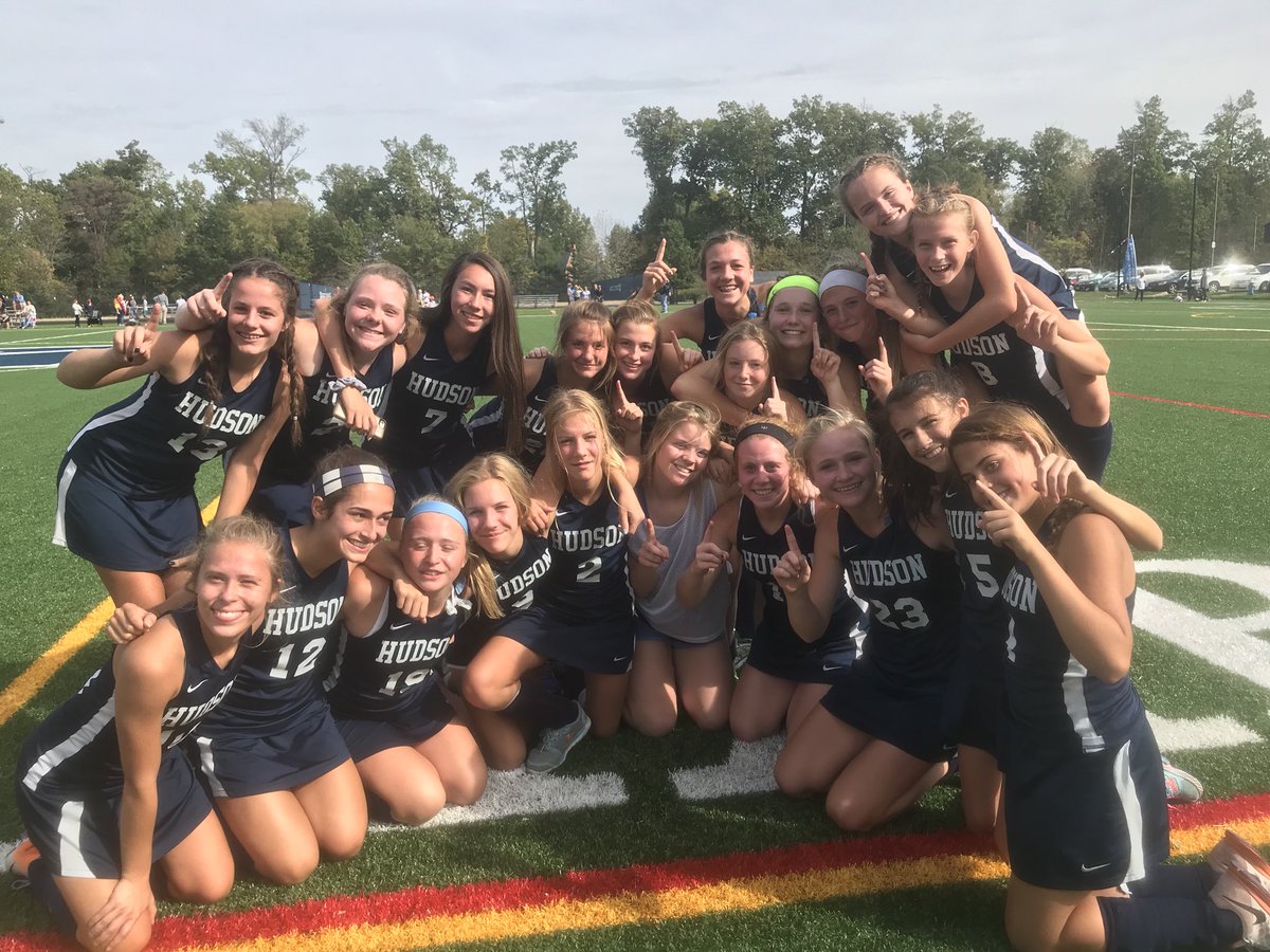 Hudson JV Field Hockey won the JV tournament at Magnificat! #RollHud #herewecome