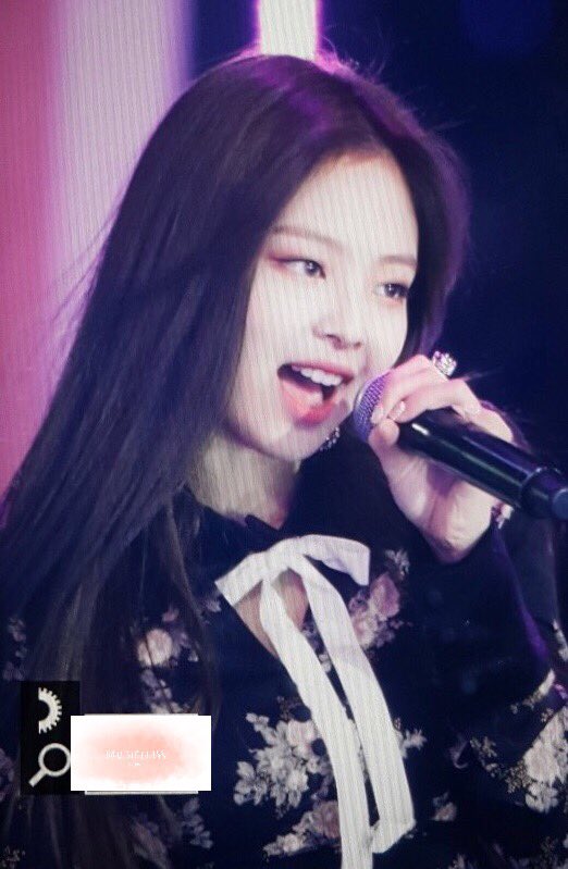 doubleclassjen's tweet photo. 171022 BOF
#제니 #블랙핑크 #JENNIE #KIMJENNIE #젠득이 #BLACKPINK https://t.co/EeifwcNbrD