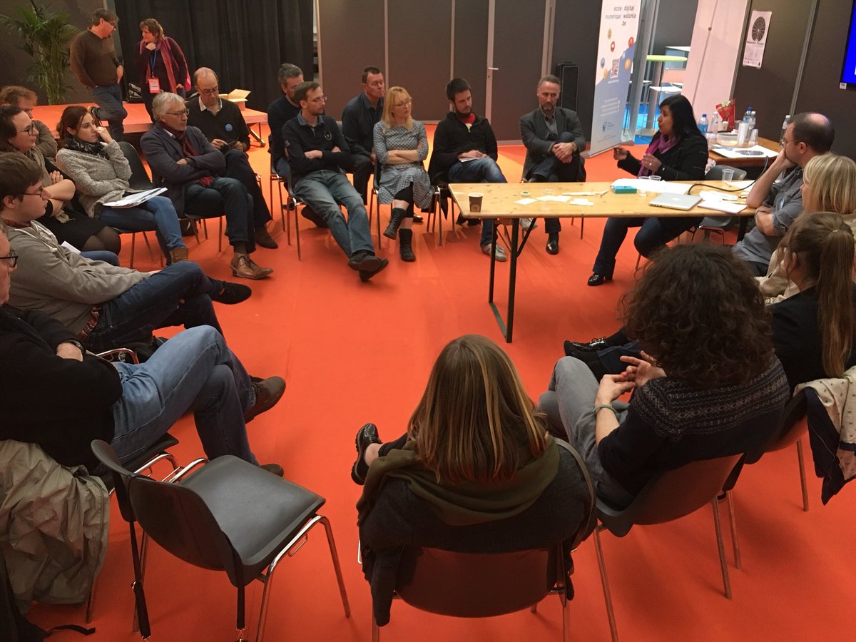 pbalancier's tweet photo. Pitch des activités d’apprentissage polytechniques imaginées (manuelles, techniques, technologiques) #hackathon #saloneduc #educ17 https://t.co/N1i57iZ24T