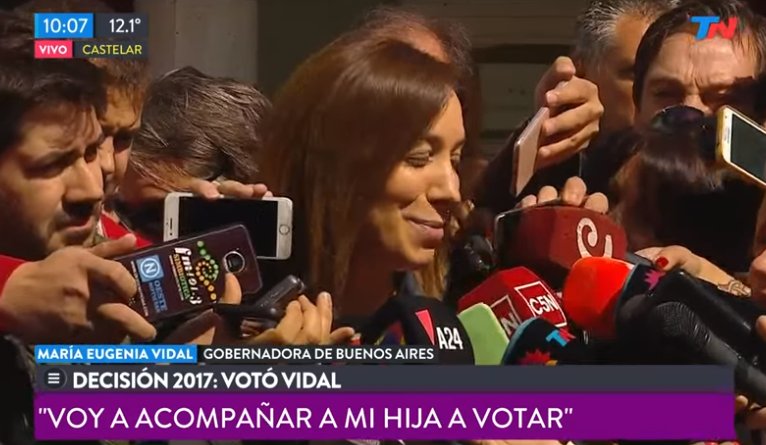clarincom's tweet photo. AHORA | #EleccionesArgentina @mariuvidal: "Hoy habla la gente. Los dirigentes no decimos nada" https://t.co/gYcLs1QtG2 https://t.co/tEInGJApBq