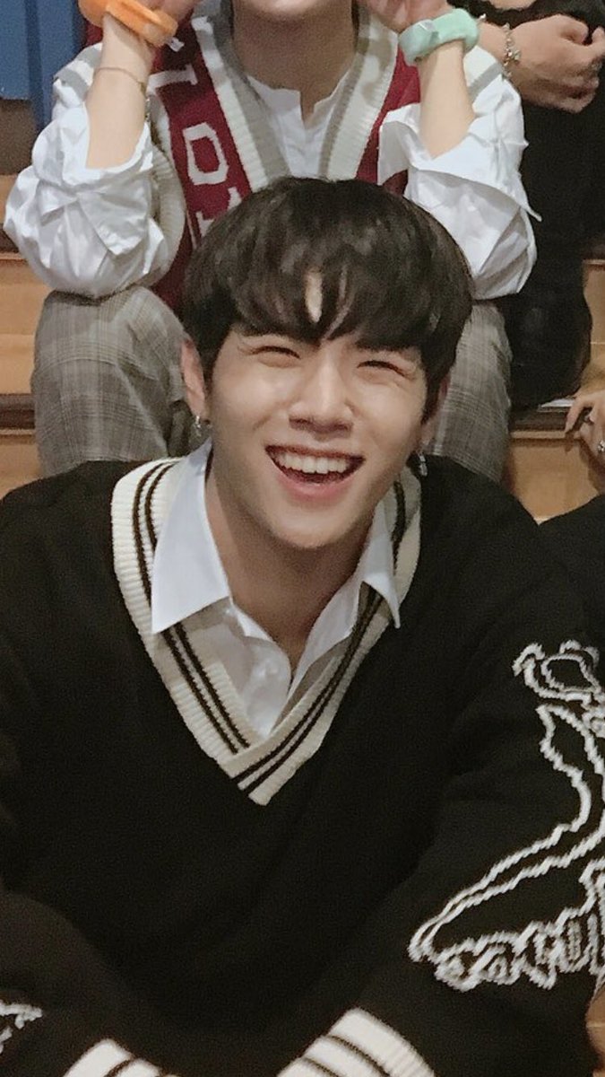 gkitnim's tweet photo. 😁😁😁😁😁 https://t.co/RBZE8IqqSQ