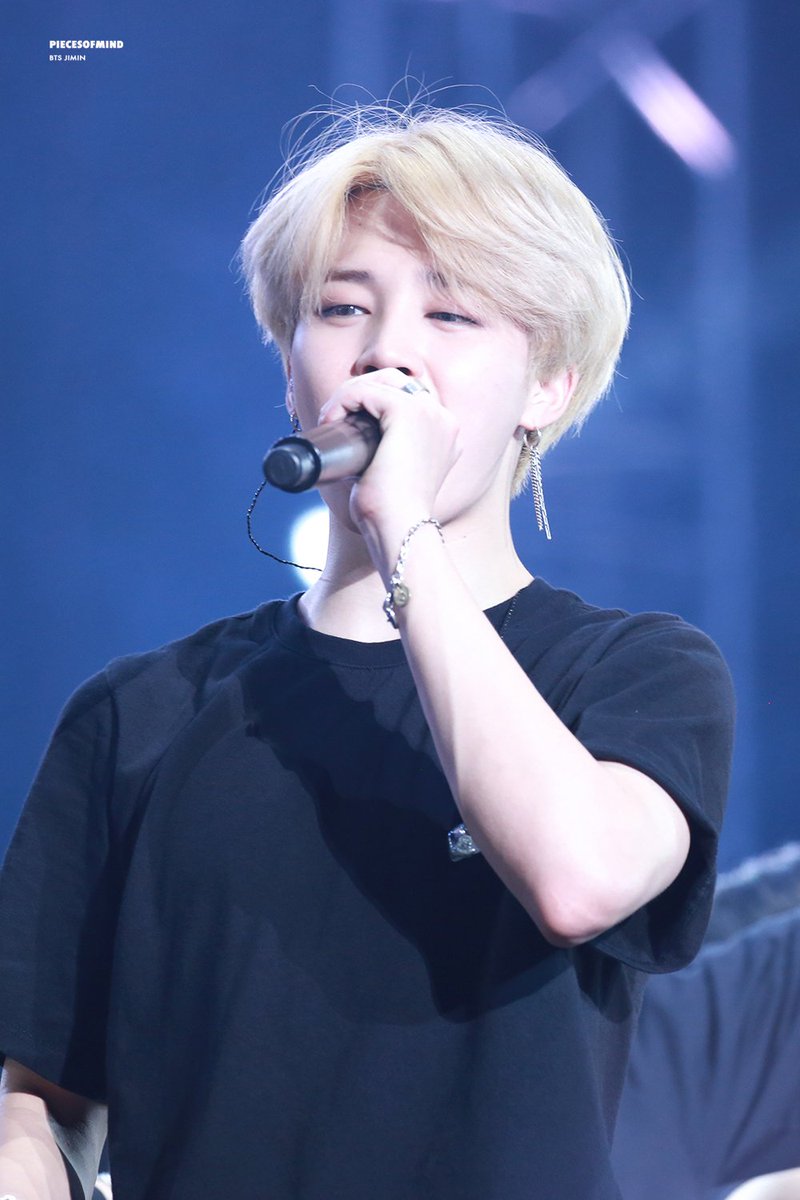 piecesofmind_jm's tweet photo. #JIMIN #지민  @BTS_twt 171022 https://t.co/v94KQ1RMa6