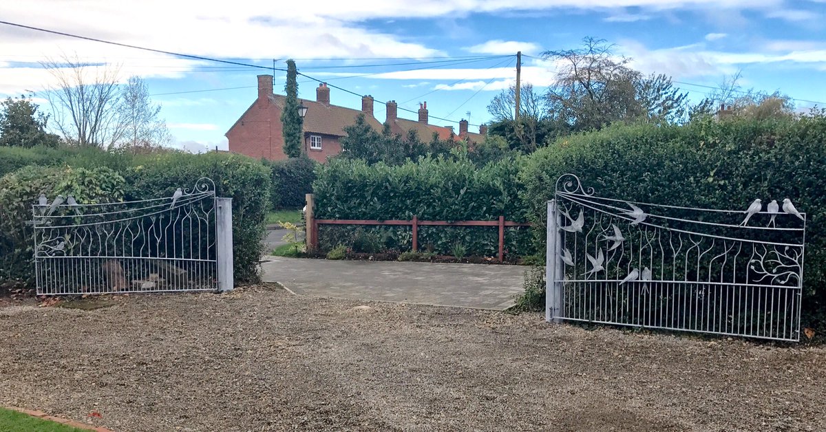 KvBlacksmith's tweet photo. A few shots of the Swallow Gates in place and swallows for existing gate.
By KV Artist Blacksmith. @KvBlacksmith
#gate #doublegates #birds https://t.co/JolyaaL48h