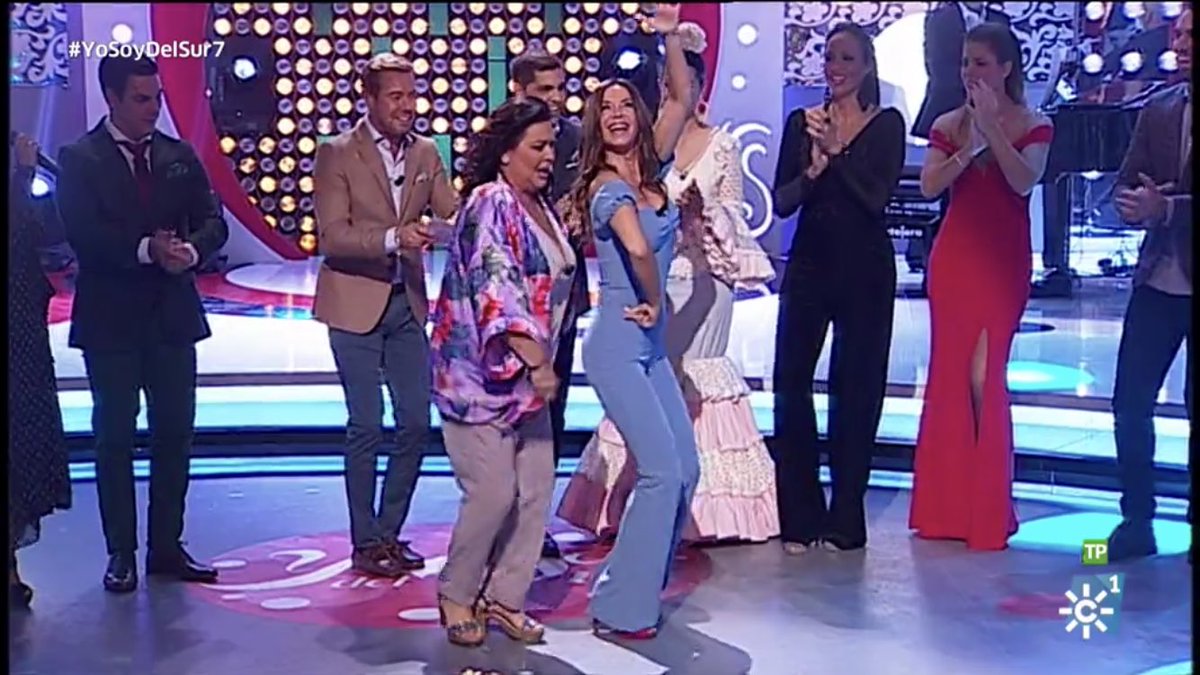 ceciliagmz's tweet photo. Gracias a todos x vuestras felicitaciones y compartir conmigo un día tan especial.Espero q celebremos juntos muchos años más @yosoy_delsur https://t.co/svg1iyanvJ