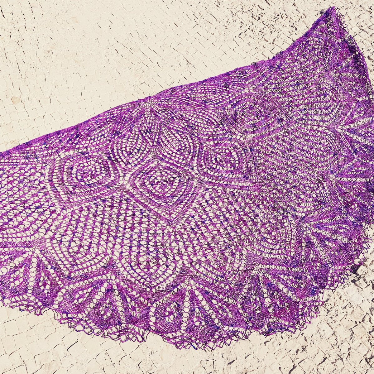 LeftedKnits tweet picture