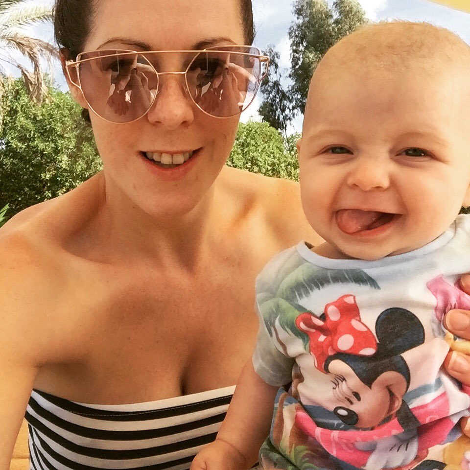 seshy87's tweet photo. Lily is loving her first holiday 🌞👨‍👩‍👧 https://t.co/PwN4nCZWlf