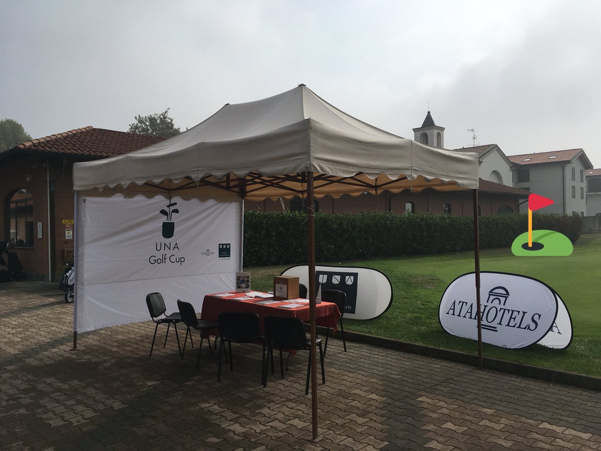 McMarco4's tweet photo. Welcome desk #unagolfcup2017 #golfclubambrosiano @UNAHotels @ata_hotels @BassettiManuela @GLNLCU https://t.co/EpKHZkfIaB