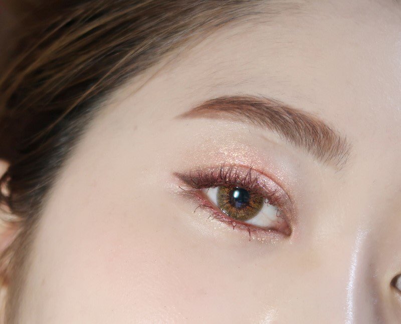 whiskywish79's tweet photo. Holicat Sexy Brown 
เป็นสีน้ำตาลเข้มที่เข้ากับลายแบบนี้มากก
ใส่แล้วสวยฝุดๆ 😍 ดูตาหวาน 
แต่งตาแล้วปังสุดๆไปเรยย 
900฿ (1+1) https://t.co/nty5xST61y