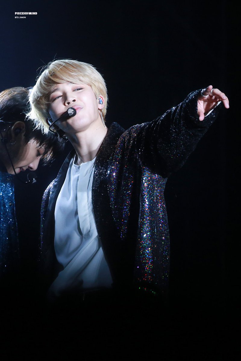 piecesofmind_jm's tweet photo. #JIMIN #지민  @BTS_twt 171022 https://t.co/pEPfpOy4hM