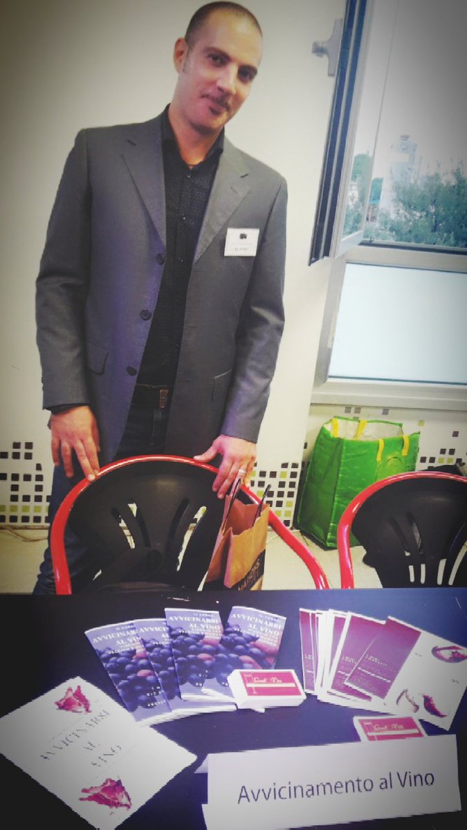 SDS_Sommelier's tweet photo. Ieri al #PorteAperteDay di @fusolab #docenti #corsi #ilmiocorso #wine #winelovers #vino #Roma #italy https://t.co/Ukyyqjyi6G