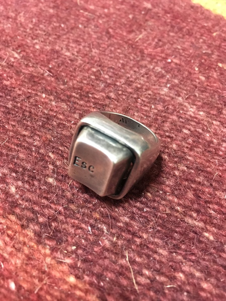 king02014336's tweet photo. ♦️プレゼント企画♦️

silver925 escape key ring

size :11

パソコンのエスケープキーのようにカチカチ押せる仕様です。

応募方法    RT&amp;フォロー

当選者発表 11月20日

商品一覧
https://t.co/GIEkgHJaWb https://t.co/4seas7JqBm
