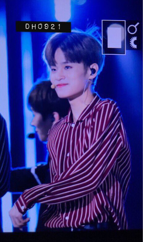 Dh09211's tweet photo. 171022 원아페 #이대휘 #대휘
애기였다가 오빠였다가 https://t.co/tSfilZ7H3d