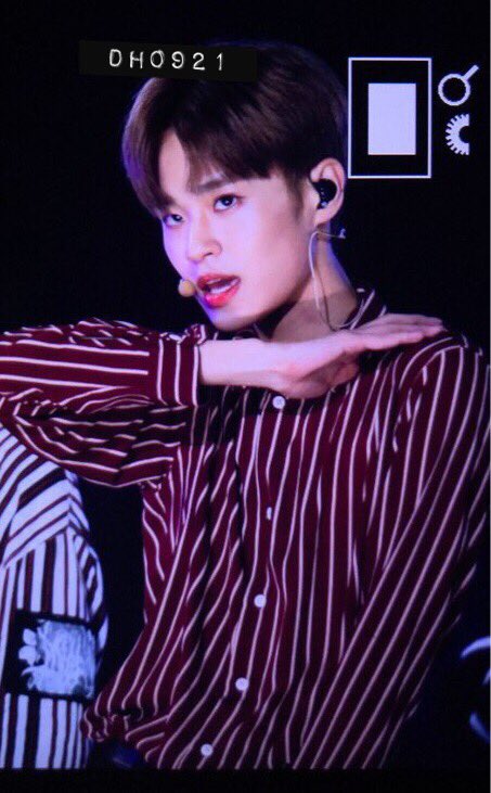 Dh09211's tweet photo. 171022 원아페 #이대휘 #대휘
애기였다가 오빠였다가 https://t.co/tSfilZ7H3d