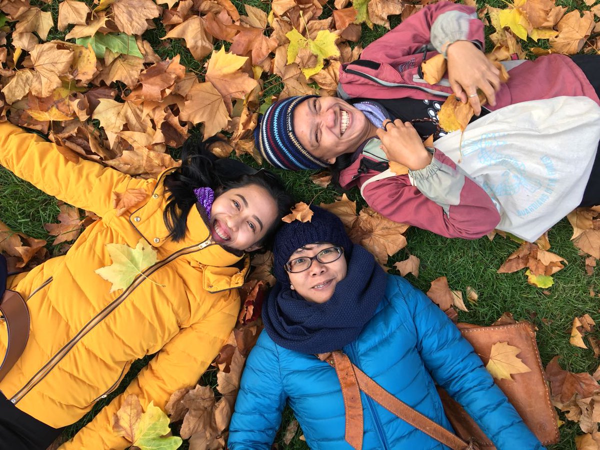 Gingercomunica's tweet photo. Verdaderos Guardianes del Bosque, la vida es más feliz con los colores de la naturaleza. 
#GuardianesDelBosque. Guardianas de Indonesia. https://t.co/vZOLjdXlqC
