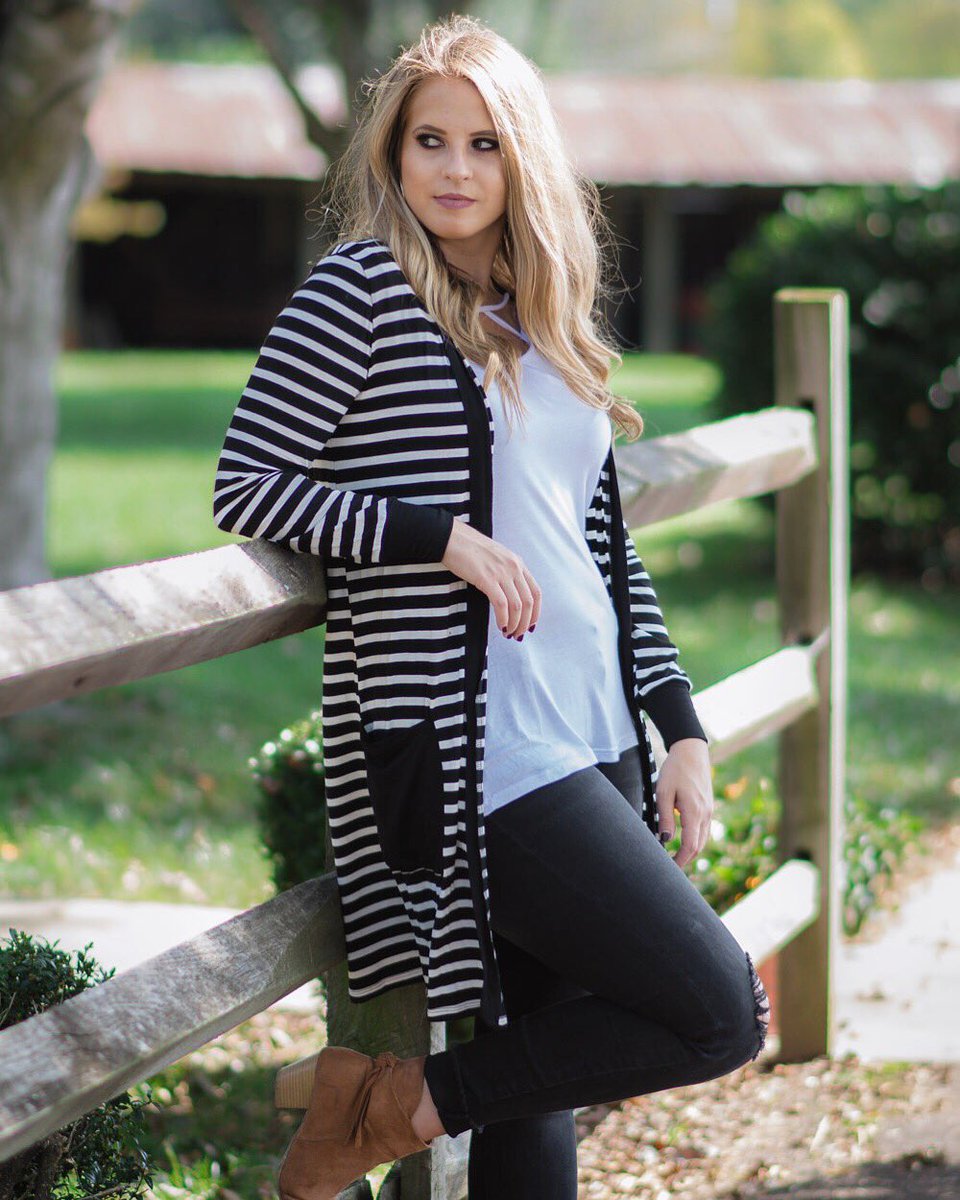 ShopMurph's tweet photo. ✨NEW✨ You will be reaching for this striped cardigan all season long! 
(2 colors $38)

#shopmurph https://t.co/glavUTpAec