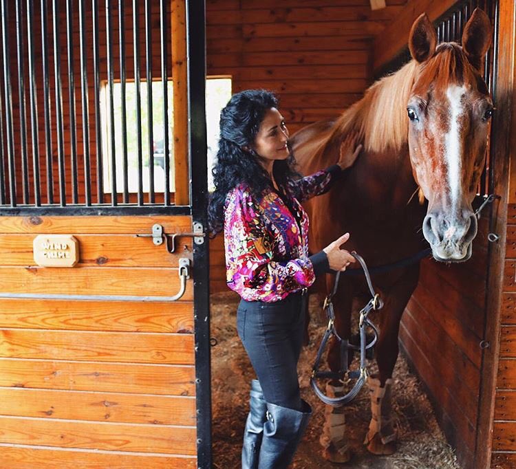 Her name is Wind Chime. 🍁🍂