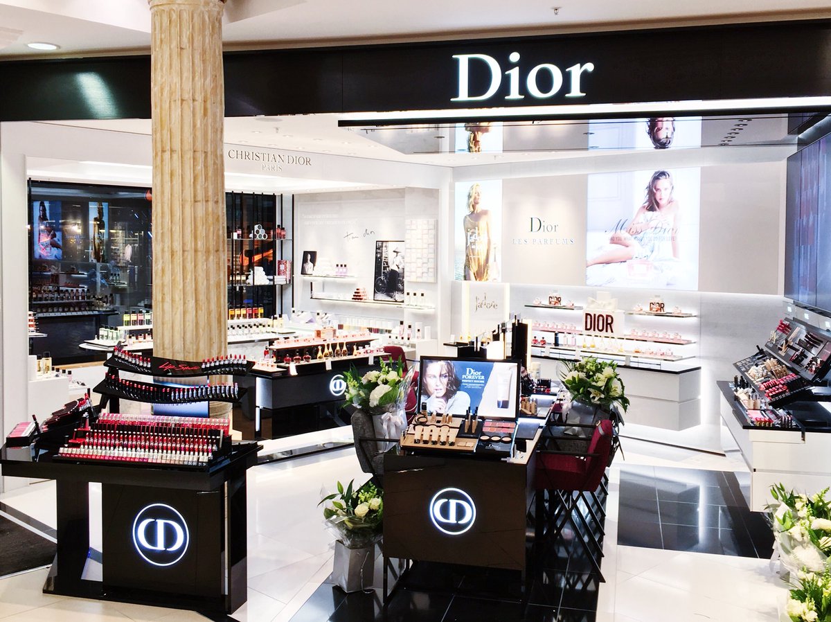 Dior opens beauty kiosk at The Loop Duty Free Auckland Airport  Dior  Kiosk design Dior shop