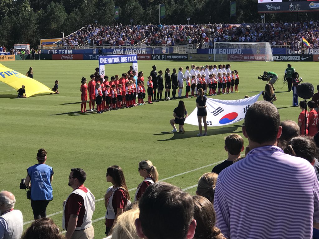 Wesley_Riley35's tweet photo. Let’s go @ussoccer_wnt @McCaLL2 @lynnraenie @sammymewy @AbbyDahlkemper #SoldOutStadium #CourageCountry #FourthRow https://t.co/j2bG0xRu6d