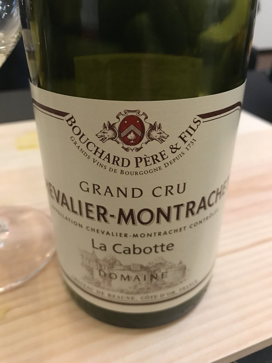 Bouchard ‘10 Chevalier Montrachet “la Cabotte” a piece of art!! Turning us🙃. Wooowww what a nice accidity &amp; lenght 💪🏻<a href="/veilingsylvies/">Sylvies Wine Auctions</a>