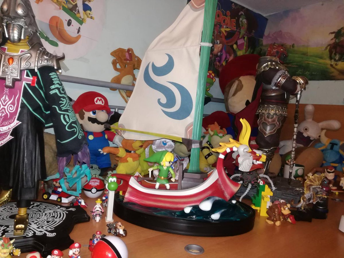 Miischi95's tweet photo. Nach über nem Jahr Wartezeit, hat der rote Leuenkönig nun endlich zu mir gefunden! :D #First4figures #Korl #Zelda https://t.co/JZoen5U6z3 https://t.co/ooeRrOzUle