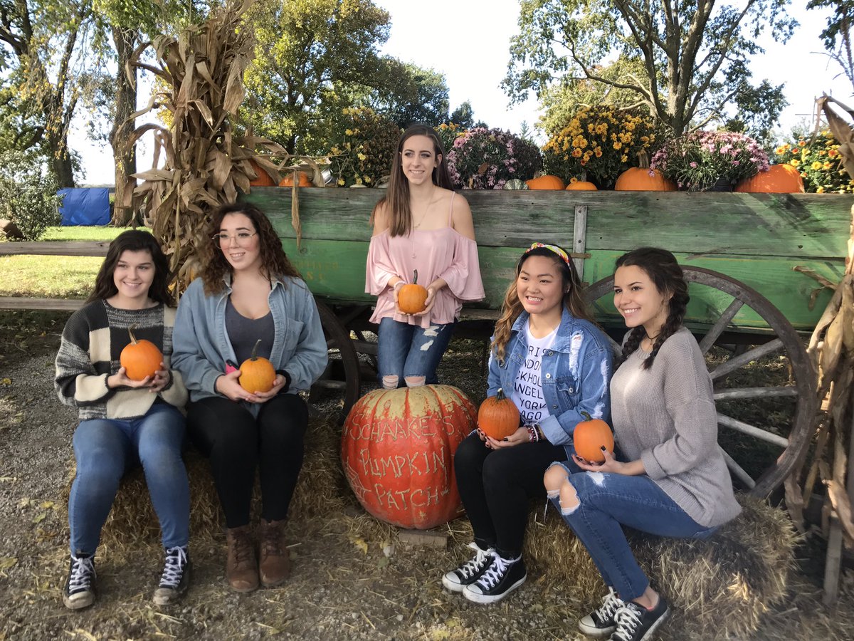 LawrenceSpirit's tweet photo. We had a great time team bonding at the pumpkin patch today!❤️🦁🎃🕸🍂 https://t.co/3Hz3HGMHa3