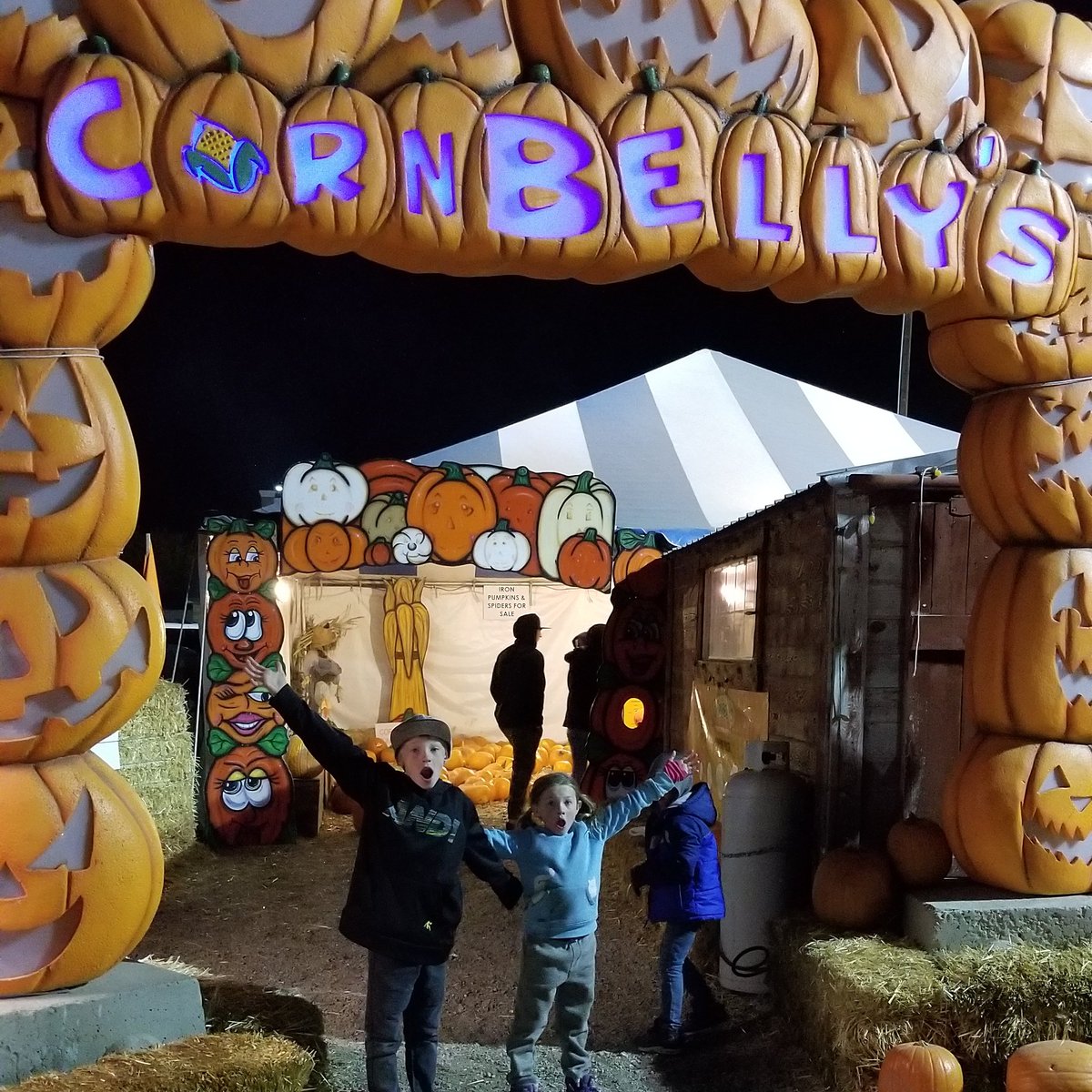 YTGoodDad's tweet photo. Thank you #cornbellys for an entire day of #AWESOMENESS https://t.co/kBDYsnMDVN