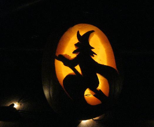 Halloween pompoenen en andere soorten eet pompoenen bij Winery &amp; Herbs. Maak je Halloweenfeest compleet met een zelf uitgesneden pompoen .