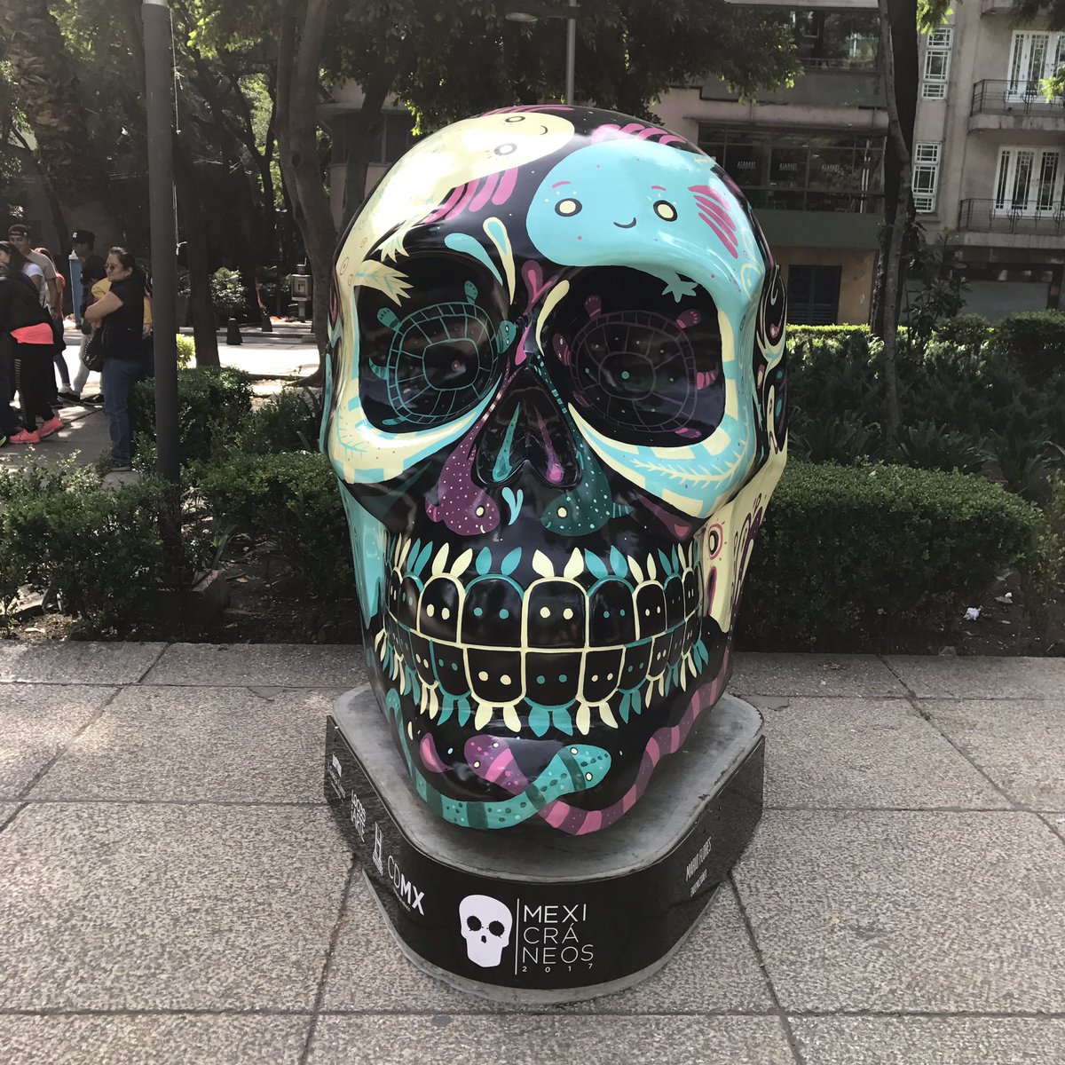 turismocdmx's tweet photo. 50 cráneos Monumentales te esperan en #Reforma con la exposición de @mexicraneos en la #CDMX #CapitalDeLaCultura. #AdelanteCDMX https://t.co/mxqulwNLlz