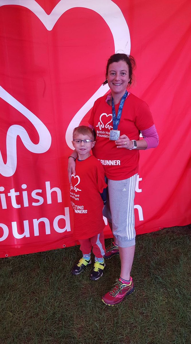 BroxisVB's tweet photo. A great day, over £1k raised and a first PB 1hr42 #BHF #GreatSouthRun https://t.co/eXYVZrAVWB