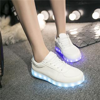 First_Commande's tweet photo. Chaussures LED 😍😍

Livraison Gratuite 📦

https://t.co/qEpz0bWYmz https://t.co/aKyPZEGBI3