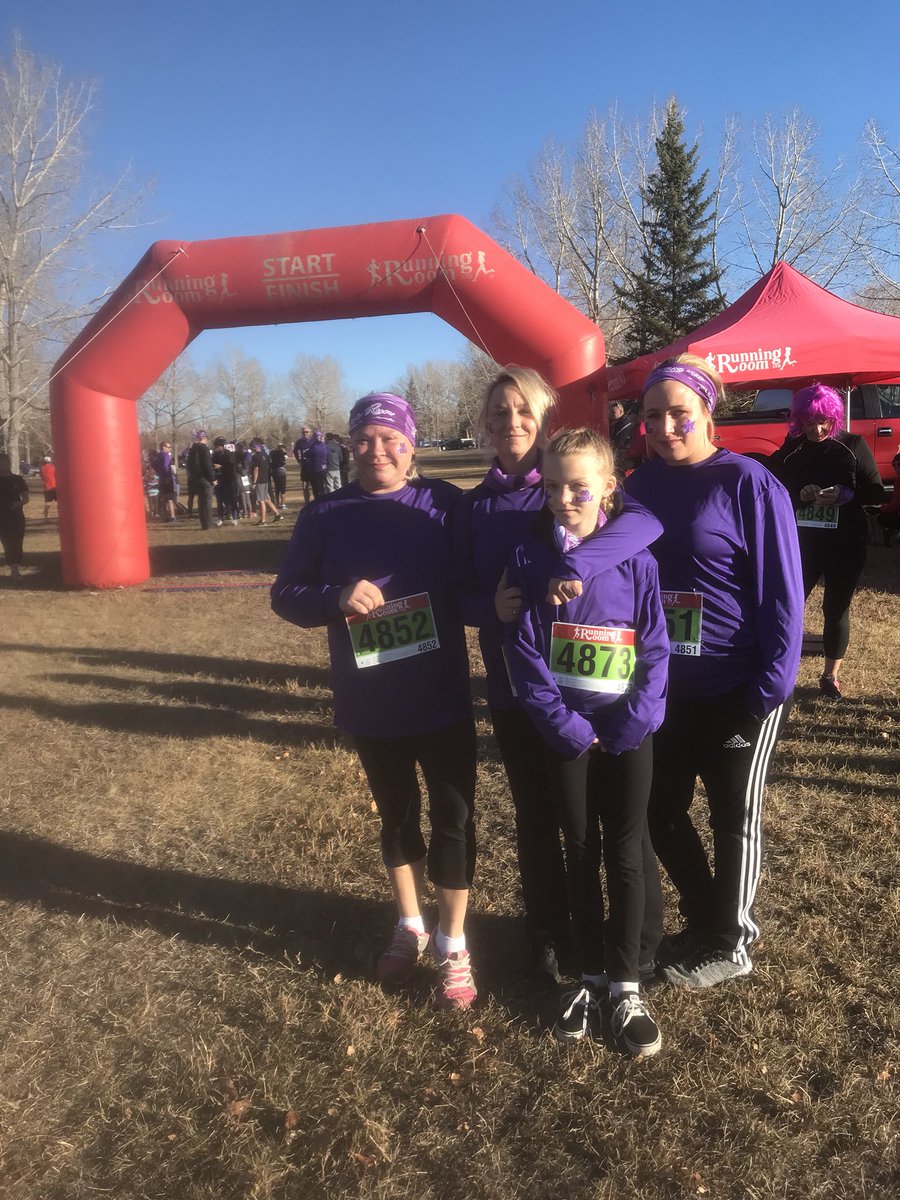 rburns0102's tweet photo. Race was fantastic #Kathysrun #Pancreaticacancer #yyc #pancan #purple #Family #myteam #Wagehope ๐๐๐ https://t.co/ZlbVa3xCCl
