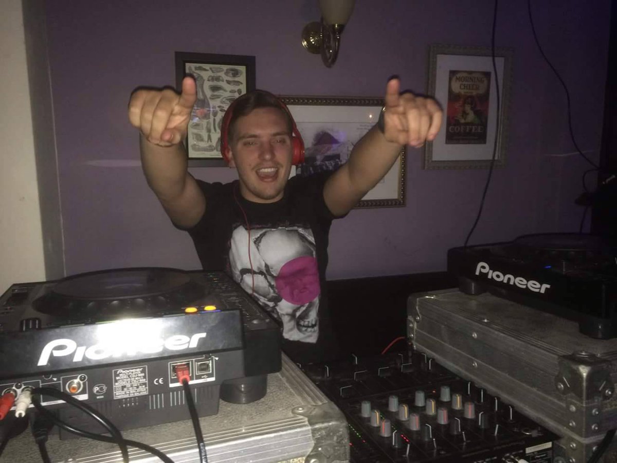 Centreforce883's tweet photo. Big shout to @Centreforce883's most influential family member
HAPPY BIRTHDAY @Danny_Swallow
#WarehouseRevival
#CentreforceDAB
#MasterPasha https://t.co/Q26aO22Lfk