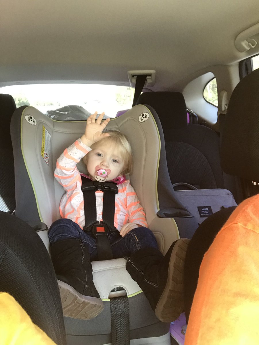 kendracrews's tweet photo. On the way back to Florida, have Hillsong’s new album playing, look back and see Kenlyn getting her worship on. https://t.co/qNYWX23wzv